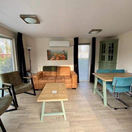 Chalet De Huismus Rijs Exteriör bild