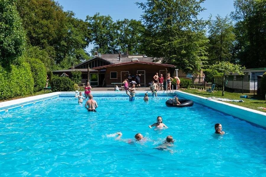 Chalet De Huismus Rijs Exteriör bild